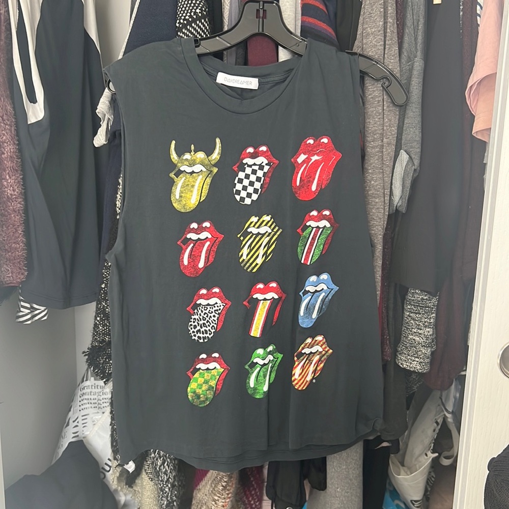 Daydreamer tongue tank